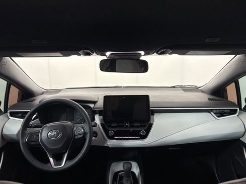 Used 2025 Toyota Corolla SE image 19