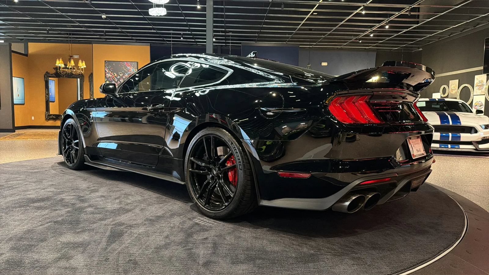 Used 2021 Ford Mustang Shelby GT500 w/ Technology Package RWD image 4