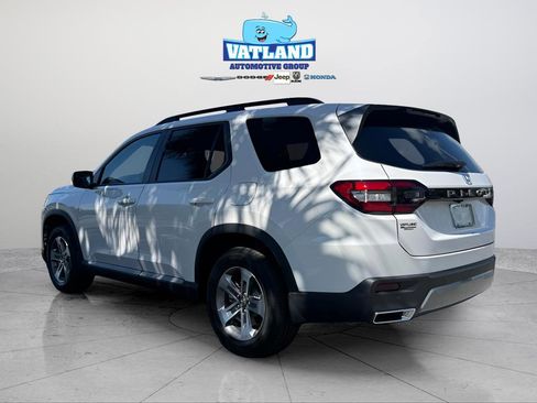 New 2026 Honda Pilot EX-L image 3