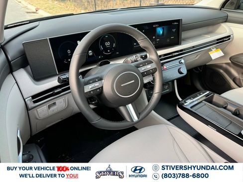 Certified 2025 Hyundai Tucson SEL image 2