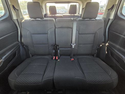 Used 2017 GMC Acadia SLE image 40