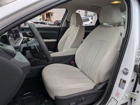 Used 2025 Hyundai Sonata SEL image 23