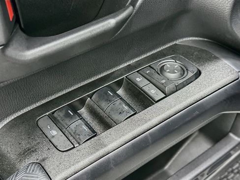 Used 2025 Toyota 4Runner SR5 AWD/4WD image 15