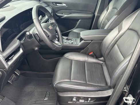Used 2024 Cadillac XT4 Sport image 10