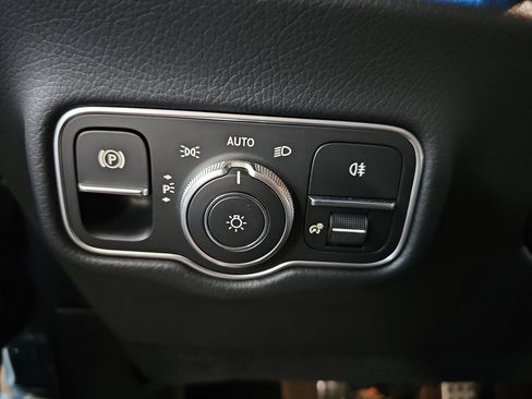 Used 2026 Mercedes-Benz G 550 image 27