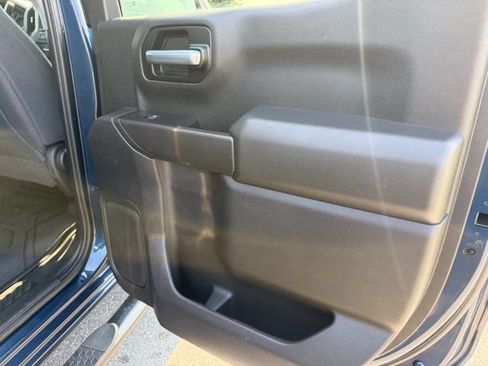 Used 2019 Chevrolet Silverado 1500 Custom Trail Boss w/ Custom Convenience Package AWD/4WD image 21