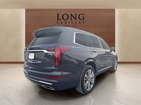 Certified 2025 Cadillac XT6 Premium Luxury image 5