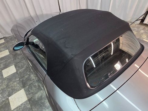 Used 2003 BMW Z4 2.5i RWD image 9