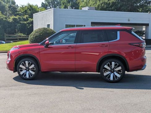 New 2025 Mitsubishi Outlander SEL image 6