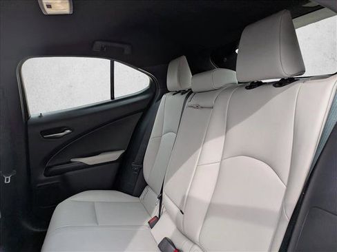 Used 2019 Lexus UX 200 UX 200 image 17