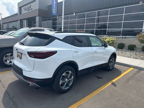 Used 2024 Chevrolet Blazer LT w/ Convenience Package FWD image 6