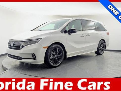 Used 2024 Honda Odyssey Sport image 1