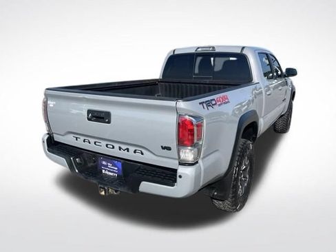 Used 2020 Toyota Tacoma TRD Off-Road w/ TRD Premium Off Road Package AWD/4WD image 9