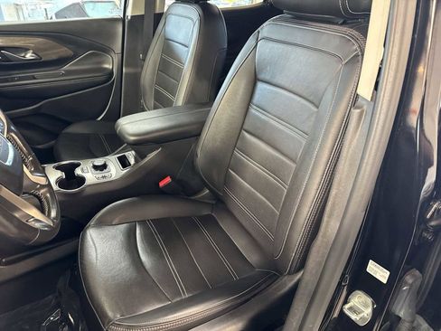 Used 2022 GMC Terrain Denali w/ Denali Premium Package image 16