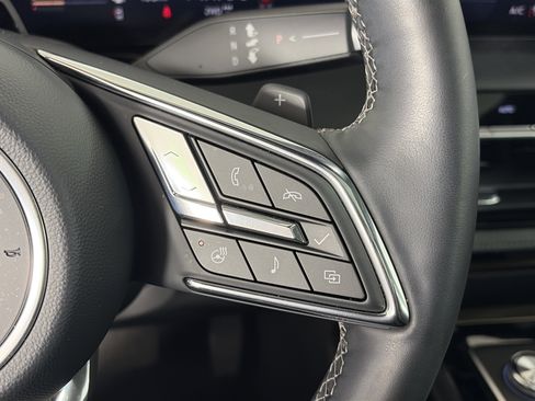 Certified 2025 Buick Enclave Avenir AWD/4WD image 32