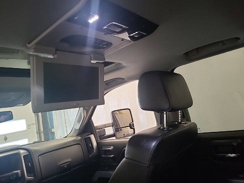 Used 2019 Chevrolet Silverado 2500 LTZ image 8