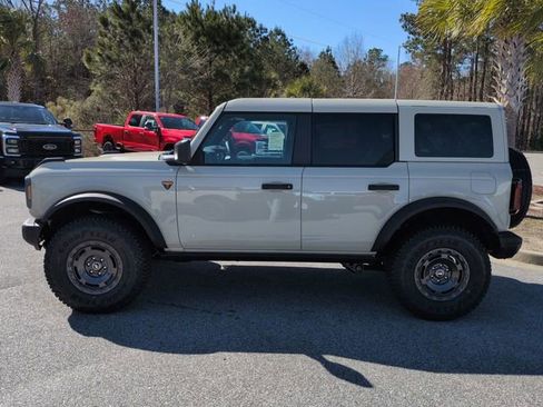 New 2025 Ford Bronco Badlands w/ Sasquatch Package AWD/4WD image 7