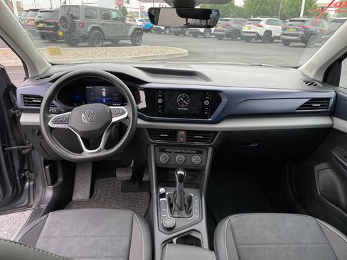 Used 2022 Volkswagen Taos SE AWD/4WD image 11