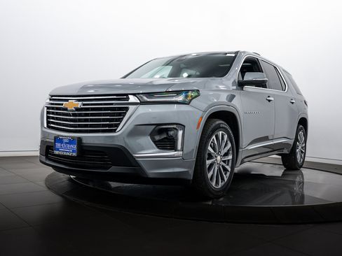 Used 2023 Chevrolet Traverse Premier image 7