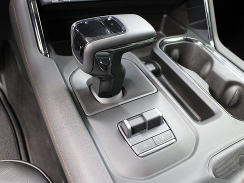 Used 2024 GMC Sierra 1500 AT4 w/ Technology Package image 70