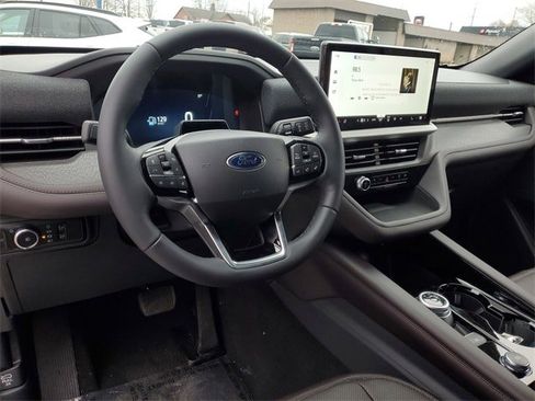 New 2026 Ford Explorer Platinum w/ LUX Leather Package image 18