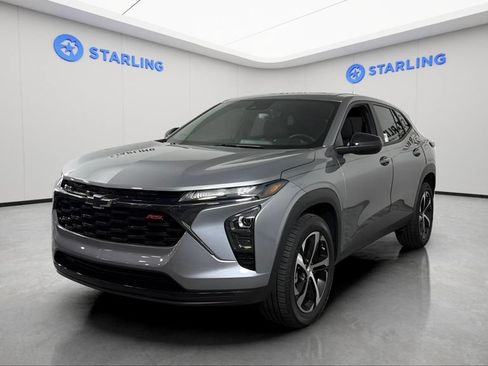 Certified 2024 Chevrolet Trax RS w/ Sunroof Package FWD image 16