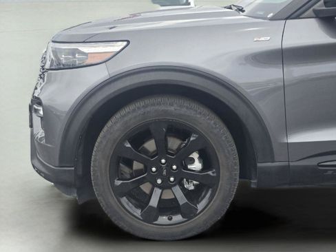 Used 2023 Ford Explorer ST-Line w/ Class IV Trailer Tow Package RWD image 6