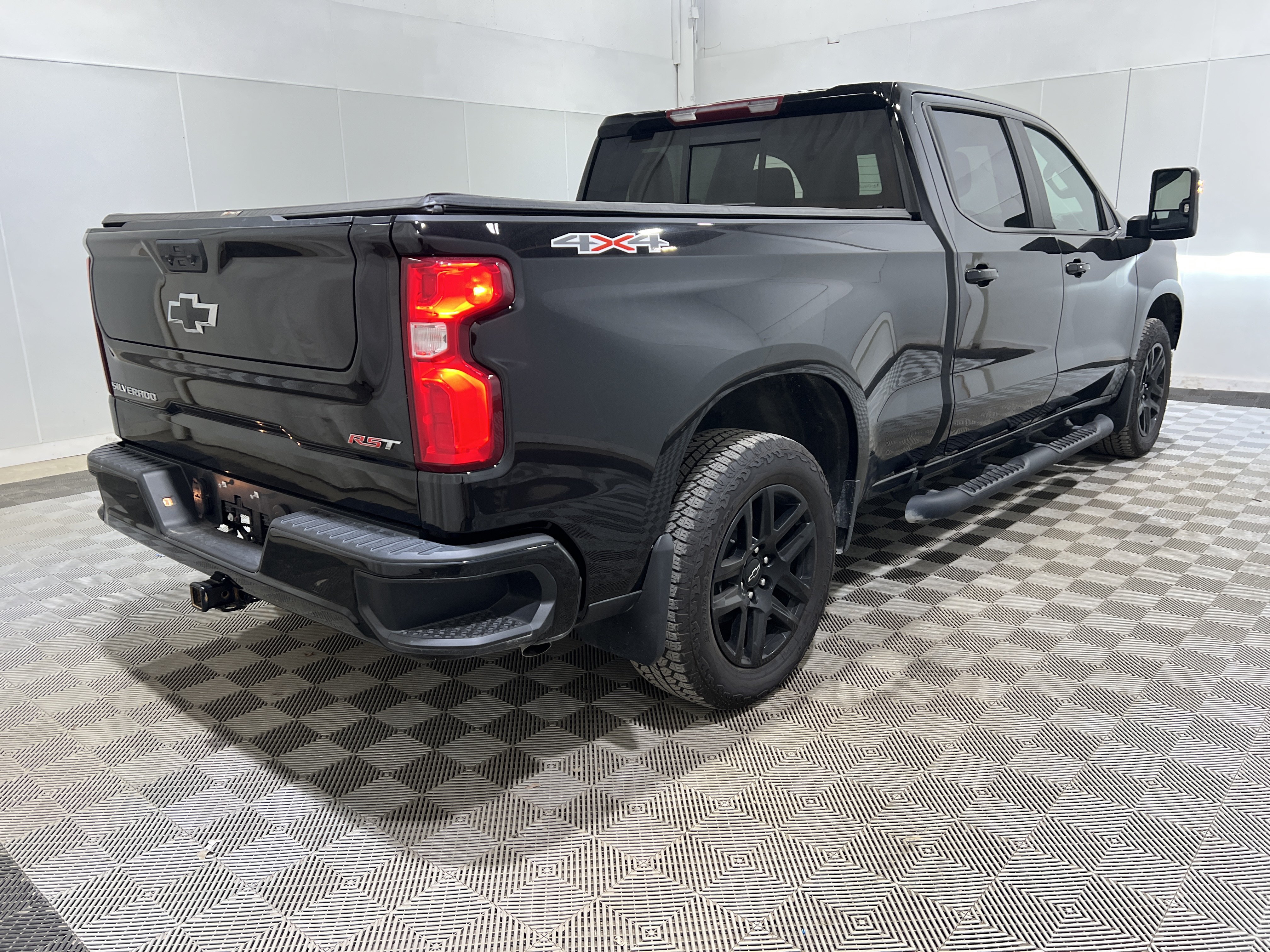 Used 2024 Chevrolet Silverado 1500 RST w/ True North Edition Plus AWD/4WD image 3