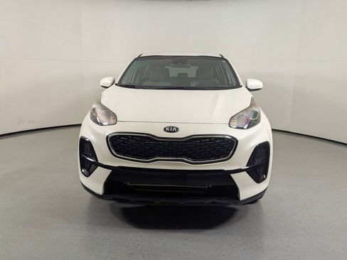 Used 2022 Kia Sportage LX image 2