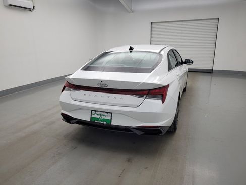 Used 2022 Hyundai Elantra SEL w/ Convenience + Premium Package FWD image 7