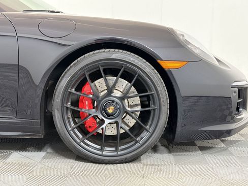 Certified 2019 Porsche 911 Targa 4 GTS AWD/4WD image 14