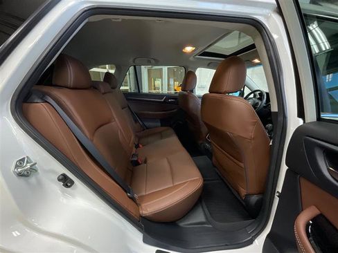 Used 2019 Subaru Outback 2.5i Touring w/ Popular Package #3A AWD/4WD image 24