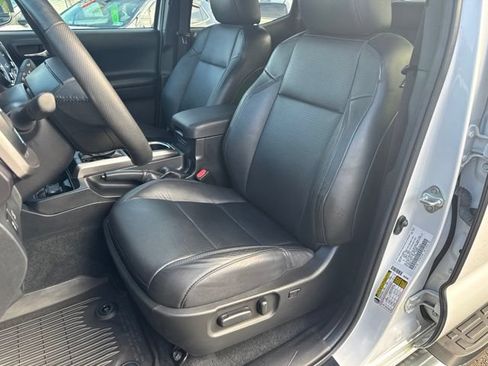 Used 2023 Toyota Tacoma Limited AWD/4WD image 7