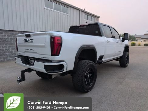 Used 2024 GMC Sierra 3500 Denali Ultimate AWD/4WD image 3