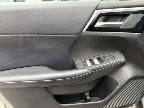 Used 2024 Mitsubishi Outlander FWD image 12
