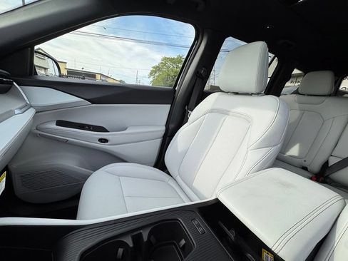 New 2026 Jeep Cherokee Limited AWD/4WD image 15
