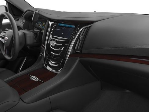 Used 2015 Cadillac Escalade Luxury AWD/4WD image 21