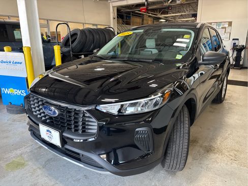 Used 2025 Ford Escape Active w/ Cold Weather Package AWD/4WD image 4