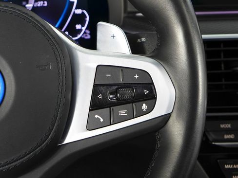 Used 2023 BMW 530e 530e iPerformance w/ M Sport Package image 28