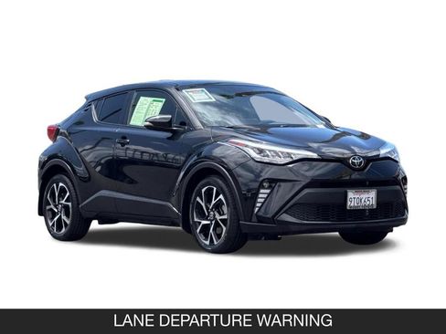 Used 2021 Toyota C-HR XLE FWD image 2