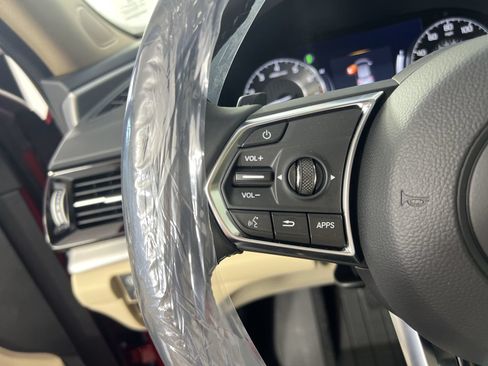 Used 2024 Acura RDX SH-AWD image 11