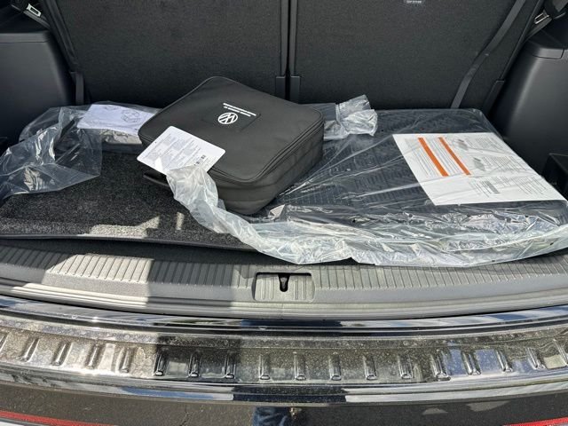 New 2026 Volkswagen Atlas Peak Edition AWD/4WD image 17