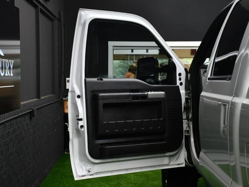 Used 2014 Ford F350 Lariat w/ Lariat Interior Package AWD/4WD image 14