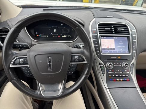 Used 2019 Lincoln Nautilus Reserve AWD/4WD image 8