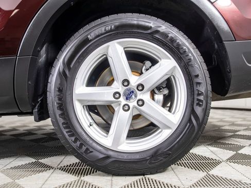 Used 2018 Ford Explorer XLT image 42