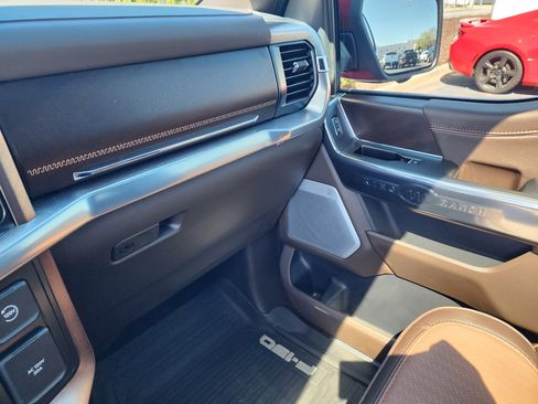 Used 2025 Ford F150 King Ranch w/ FX4 Off-Road Package image 38