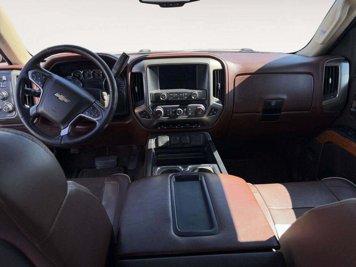 Used 2014 Chevrolet Silverado 1500 High Country w/ High Country Premium Package AWD/4WD image 10