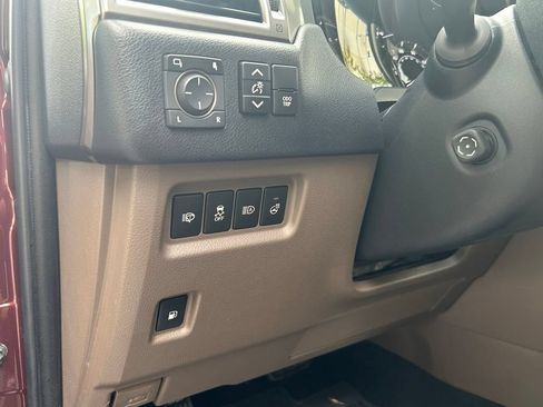 Used 2022 Lexus GX 460 Premium w/ Premium Package AWD/4WD image 19