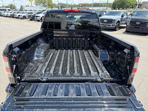 Used 2023 Nissan Frontier SV w/ Midnight Edition Package AWD/4WD image 14