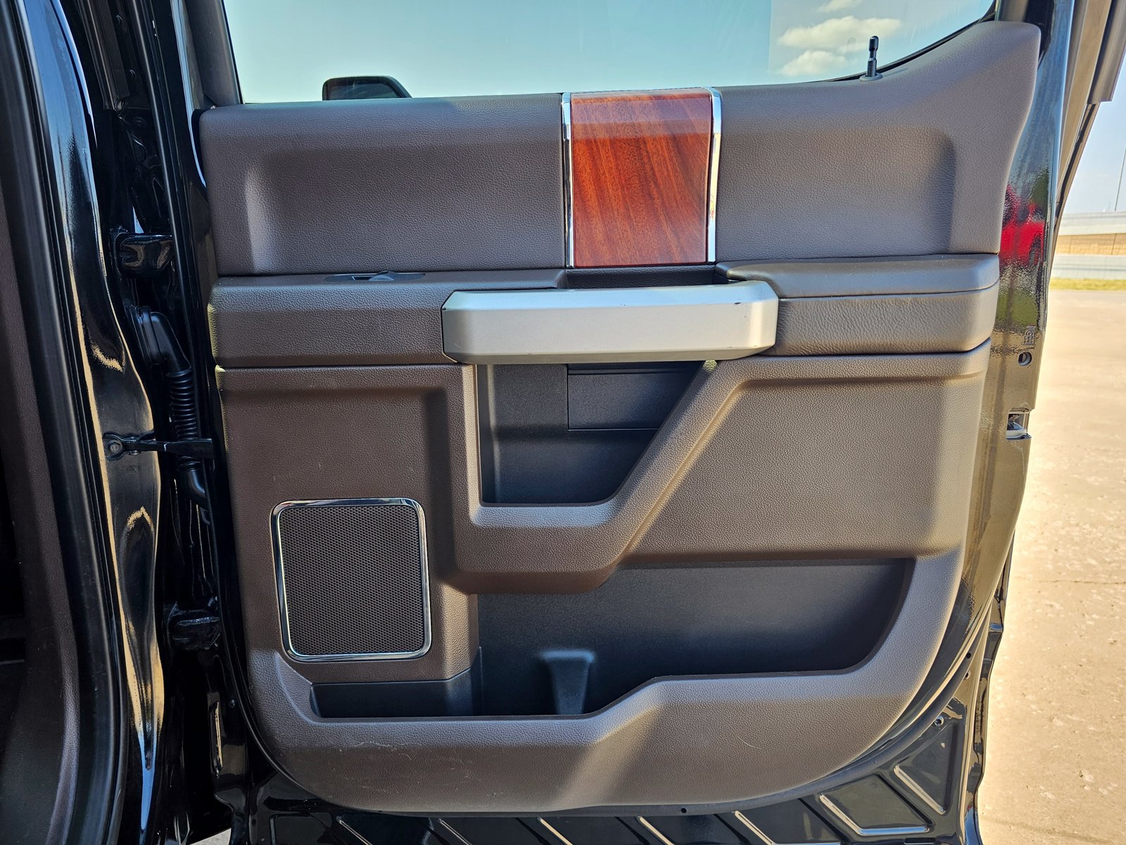 Used 2022 Ford F350 King Ranch w/ King Ranch Ultimate Package AWD/4WD image 37